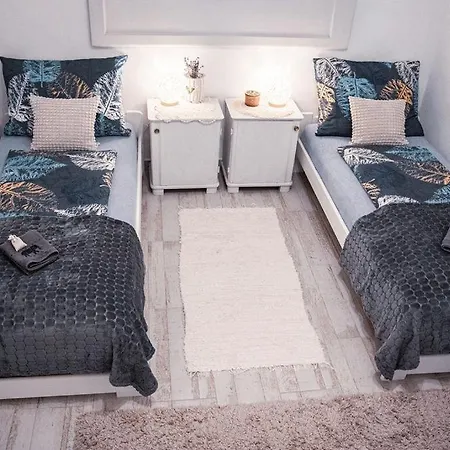 Abonyi Tarkaborju Udvarhaz Apartament Abony