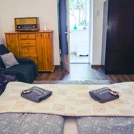 Abonyi Tarkaborju Udvarhaz Apartament *