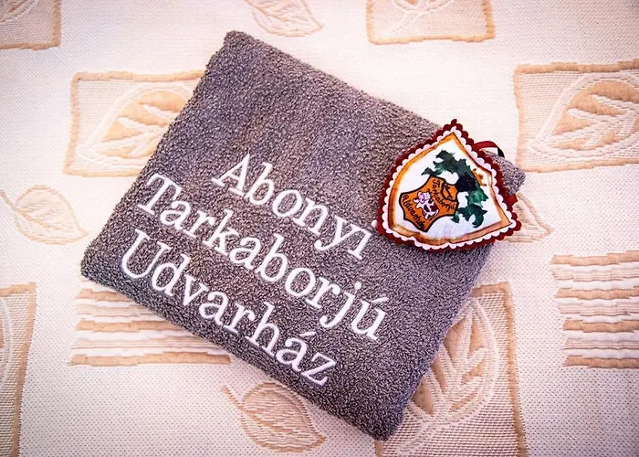 Abonyi Tarkaborju Udvarhaz * Abony